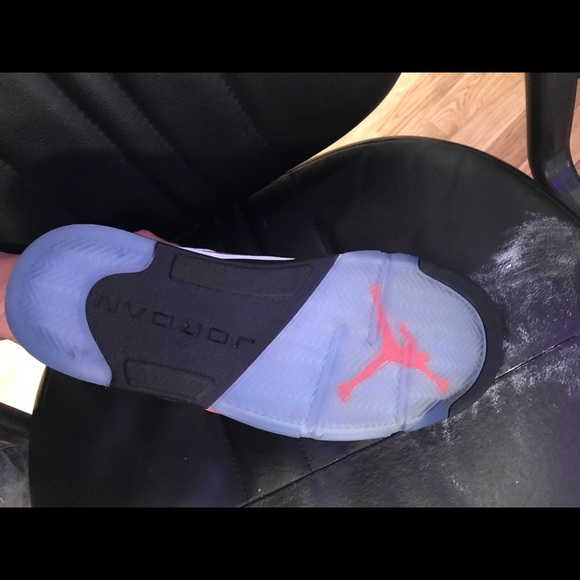 Jordan 5 international flights - Picture 2 of 3
